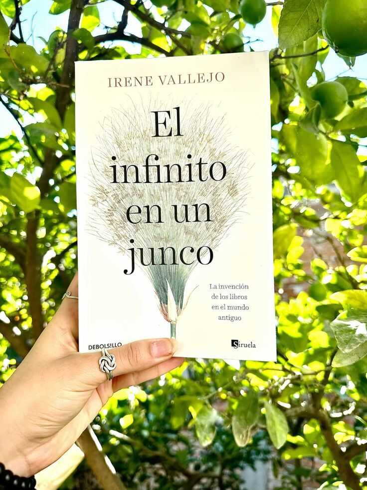 No es Irene, soy yo,<br/> por Victorino Muñoz 1 Irene Vallejo Atril press