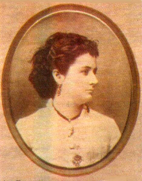 Ana Teresa Ibarra de Guzman Blanco Atril press